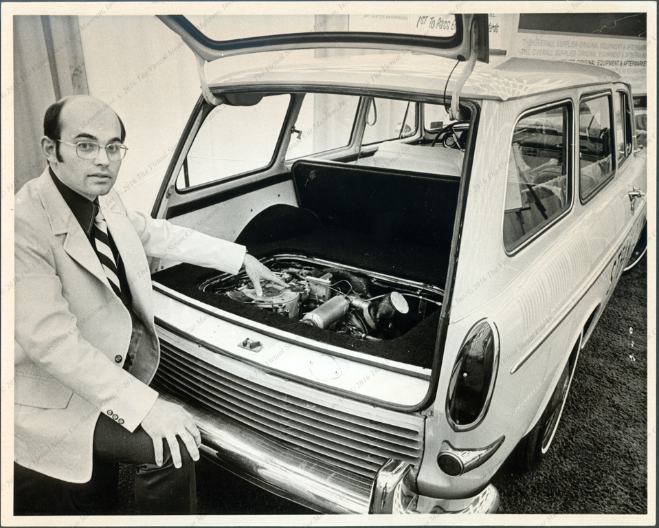 Jay Carter, Jr. , Carter System,  installed in Volkswagen Squareback, Press Photo, February 25, 1975, Front